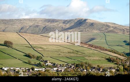 Kinder vu de Birch Vale, High Peak, Derbyshire Banque D'Images