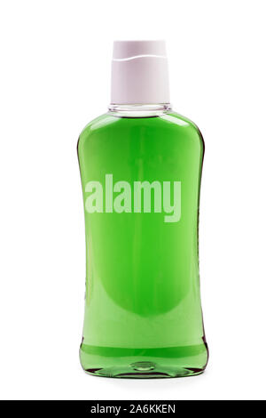 Liquide de nettoyage vert bouteille en plastique isolé sur un fond blanc avec clipping path Banque D'Images