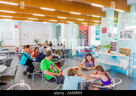 Barcelone Espagne,Catalogne Catalunya,Parc de Montjuic,Fondation Fundacio Joan Miro,Musée d'art contemporain,intérieur,café,restaurant res Banque D'Images