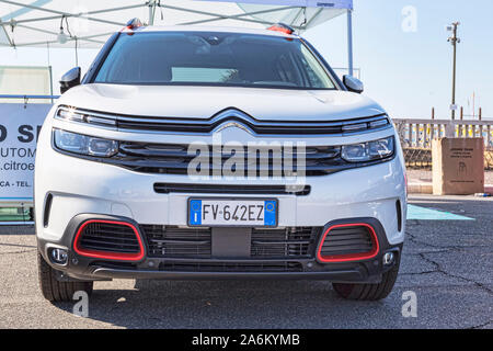 Rome, Italie - 21 juillet 2019:à l'occasion de Rome capitale activité de rassemblement, les salles d'exposition de nouvelles voitures à moteur modèles : un nouveau SUV Citroën C5 Aircross Banque D'Images