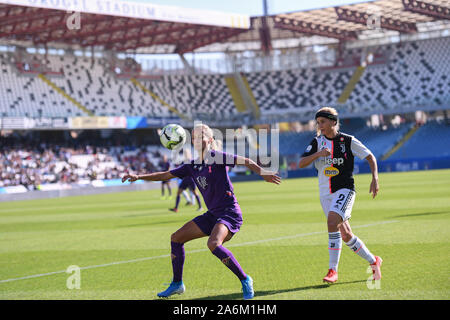 Cesena, Italie, 27 octobre 2019, frederikke thogersen fiorentina (femmes) et Mme Tuija hyyrynen (juventus) au cours de la Juventus vs Fiorentina - Femmes Femmes Football Supercoupe italienne - Crédit : LPS/Lisa Guglielmi/Alamy Live News Banque D'Images