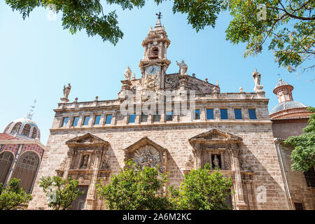 Valence Espagne hispanique, Ciutat Vella, vieille ville, quartier historique, Plaza Placa del Mercat, Real Parroquia de los Santos Juanes, San Juan del Mercado, Cathol Banque D'Images