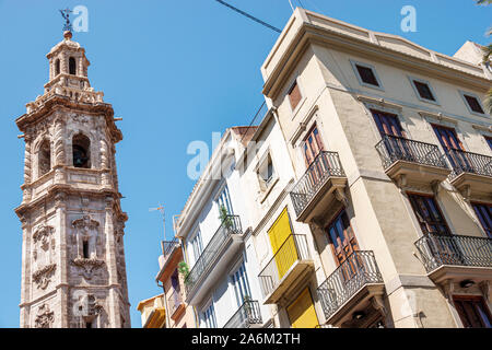 Valencia Espagne hispanique, Ciutat Vella, vieille ville, centre historique, Torre de Santa Catalina Martir, beffroi, clocher par Juan Bautista Vines, style baroque, ap Banque D'Images