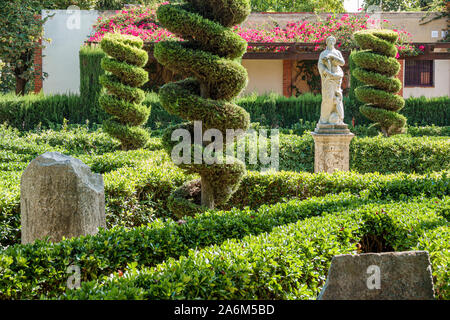 Valencia Espagne hispanique,Trinitat,Jardines del Real,Jardins del Reial,Viveros Royal Garden,parc public urbain,jardin de sculptures,topiaire,feuillage,ES1908290 Banque D'Images