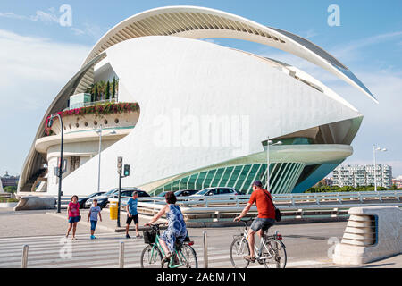 Valence Espagne,Ciudad de las Artes y las Ciencias,Cité des Arts et des Sciences,Palacio de las Artes Reina Sofia Palais des Arts,Palau du Arts,Santiago Cal Banque D'Images