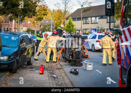 EINDHOVEN, Pays-Bas. 27 Oct, 2019. dutchnews, homme quitte gas appuyez sur Ouvrir et est blessé en police pursuit : Crédit Photos Pro/Alamy Live News Banque D'Images