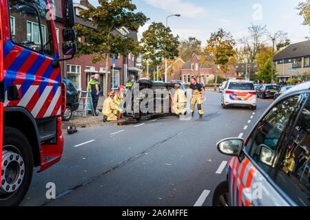 EINDHOVEN, Pays-Bas. 27 Oct, 2019. dutchnews, homme quitte gas appuyez sur Ouvrir et est blessé en police pursuit : Crédit Photos Pro/Alamy Live News Banque D'Images