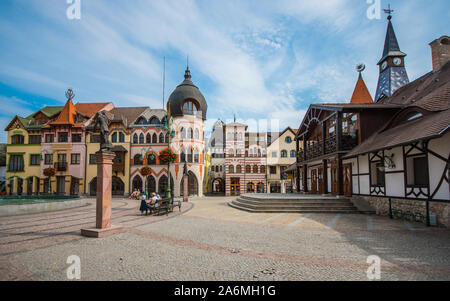 La Place de l'Europe. Un ensemble architectural dans le centre de Komarno, Slovaquie Banque D'Images