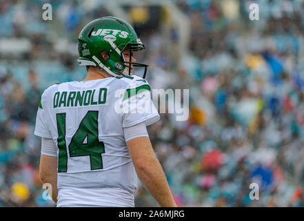 Jacksonville, FL, USA. 27 Oct, 2019. New York quart-arrière Sam Darnold (14) pendant le 1er semestre NFL football match entre les New York Jets et les Jacksonville Jaguars au domaine bancaire TIAA à Jacksonville, FL. Romeo T Guzman/CSM/Alamy Live News Banque D'Images