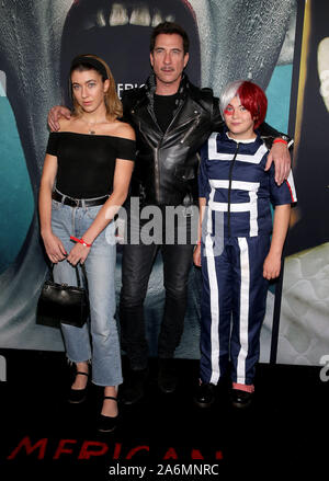 26 octobre 2019, West Hollywood, Californie, États-Unis : 26 octobre 2019 - West Hollywood, Californie - Charlotte Rose McDermott, Dylan McDermott, Colette Rose McDermott. 2019 bal masqué de l'UNICEF tenu à l'hôtel Kimpton la Peer. Crédit photo : Faye Sadou/AdMedia Banque D'Images