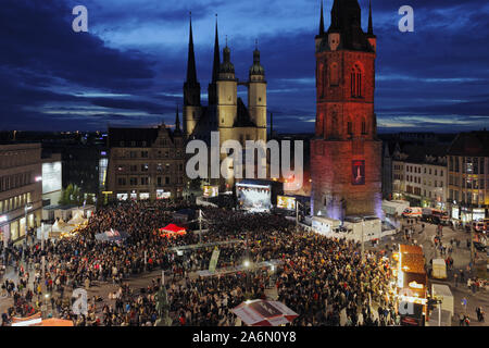 Saale Allemagne le 19 Oct 2019 HalleZusammen : Concert à la mémoire des victimes de l'attaque terroriste le 9 Oct 2019 à Halle (Saale) Banque D'Images