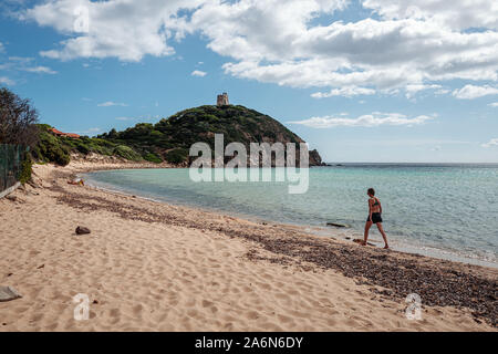 CHIA, SARDAIGNE / Octobre 2019 : la belle plage de sable blanc de Chia, sud de la Sardaigne Banque D'Images