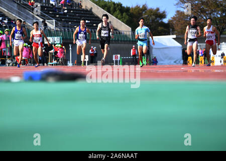 Stade athlétique Honjo, Fukuoka, Japon. 27 Oct, 2019. (L-R) Yuki Kinoshita, Shunya Takayama, Masaya Arasaki, le 27 octobre 2019 - Athlétisme : 41ème Kitakyusyu carnaval Athlétisme le 100 m Finale à Honjo Athletic Stadium, Fukuoka, Japon. Credit : MATSUO.K/AFLO SPORT/Alamy Live News Banque D'Images