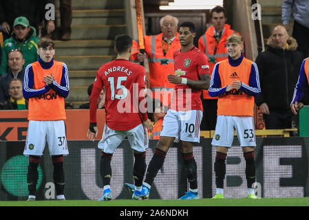 27 octobre 2019, Carrow Road, Norwich, Angleterre, Premier League, Norwich City v Manchester United : Marcus Rashford (10) de Manchester Unitedcelebrates son but pour le rendre 0-2 Crédit : Mark Cosgrove/News Images Banque D'Images