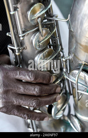 Musicien de rue trumpet player part libre Banque D'Images