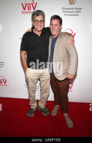 Le 27 octobre 2019, Culver City, CA, USA : 27 octobre 2019 - Culver City, Californie - Paul Michael Glaser, Jake Glaser. Elizabeth Glaser Pediatric AIDS Foundation's 30e l'heure des héros fête familiale tenue au Smashbox Studios. Crédit photo : FS/AdMedia (crédit Image : © F. S/AdMedia via Zuma sur le fil) Banque D'Images