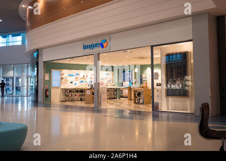 Façade magasin Bouygues Telecom à Sainte Marie de la Mer, France, 14-8-19 Banque D'Images
