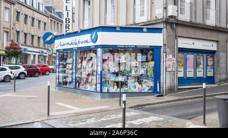 Journal traditionnel français boutique en avant Pornic, France 10-8-10 Banque D'Images