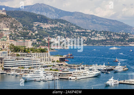 Vue sur le Port Hercule, Monaco Banque D'Images