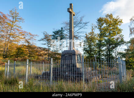 Mémorial à l'Honorable Philip64GJF620 Howard du Welsh Guards - au-dessus du Loch Shiel - Acharacle, Dalelia, Ecosse Banque D'Images