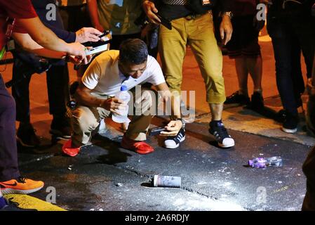 Hong Kong. 28 Oct, 2019. Des milliers de manifestants se rassemblent dans un mars non autorisé dans le district de Kowloon. La marche pacifique se retrouve avec plusieurs confrontations entre manifestants et la police. Gonzales : Crédit Photo/Alamy Live News Banque D'Images