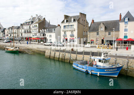 Quai Jules Sandeau, Le Pouliguen, Bretagne Banque D'Images