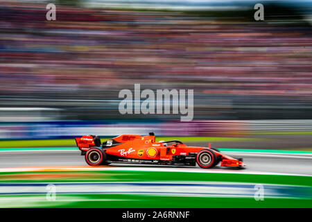 Italie/Monza - 06/09/2019 - # 5 Sebastian Vettel (GER, Team Scuderia Ferrari, SF90) au cours du PC2 avant de se qualifier pour le Grand Prix d'Italie Banque D'Images