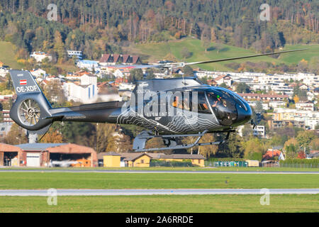 Innsbruck/Autriche 26 Octobre 2019 : Eurocopter EC-130 T2 Tirol à InnsbruckAirport Heli. Banque D'Images