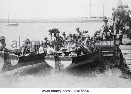WW1 allemand parti à partir de l'atterrissage à l'Emben SMS Cocos Keeling islands, vintage photographie de 1914 Banque D'Images