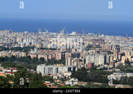 Monreale, Italie - 3 juillet 2016 Photo : Panorama de Palerme à partir de Monreale Banque D'Images