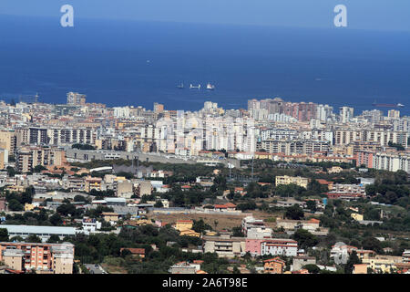 Monreale, Italie - 3 juillet 2016 Photo : Panorama de Palerme à partir de Monreale Banque D'Images