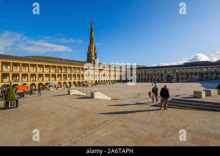 27.10.2019 Halifax, West Yorkshire, Royaume-Uni, la Pièce Hall est un bâtiment classé à Halifax, West Yorkshire, Angleterre. Il a été construit comme une halle aux draps Banque D'Images