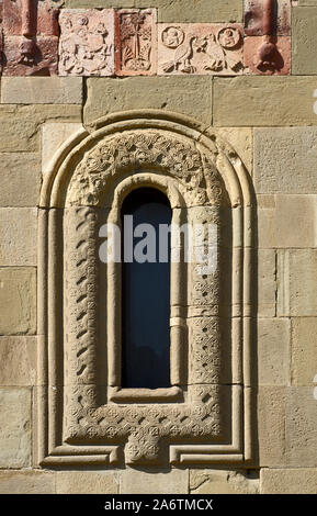 Géorgie : l'Eglise, Svetitskhoveli Mzcheta (UNESCO World Heritage) - détail fenêtre ancienne, Banque D'Images