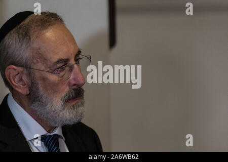 Grand Rabbin de Rome Riccardo Di Segni parle au Jewish Museum au cours de la présidence du Parlement européen David Sassoli (pas en photo) visite à la communauté juive de Rome. Banque D'Images