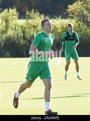 East Lothian, UK. 26Th apr 2019 .Hibernian Trialist Linfield striker Michael O'Connor au cours de formation . Crédit : eric mccowat/Alamy Live News Banque D'Images