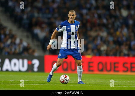 Porto, Portugal. 27 Oct, 2019. Pepe (Porto) Football/soccer : Portugal 'Liga N' match entre FC Porto FC Famalicão 3-0 à l'Estadio faire Doragao à Porto, Portugal . Credit : Mutsu Kawamori/AFLO/Alamy Live News Banque D'Images