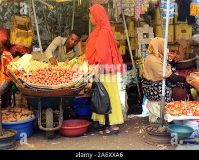 Le marché vibrant à Moroni, Comores. Banque D'Images