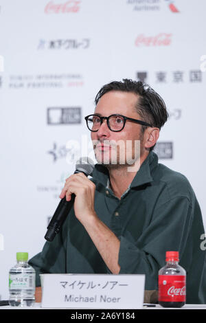 Tokyo, Japon. 29 Oct, 2019. Membre du Jury, directeur Michael Noer parle lors d'une conférence de presse au cours de la 32e Festival International du Film de Tokyo à Tokyo, Japon, le 29 octobre 2019. Credit : Ma Caoran/Xinhua/Alamy Live News Banque D'Images