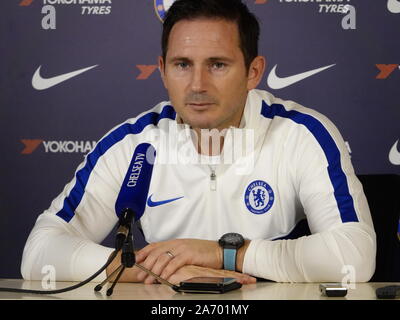 Cobham, Surrey, UK. 29 Oct, 2019. Frank Lampard, Chelsea Football Club manager, parle aux médias de demain Carabao Cup quatrième ronde match contre Manchester United à Stamford Bridge. Credit : Motofoto/Alamy Live News Banque D'Images