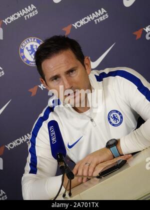 Cobham, Surrey, UK. 29 Oct, 2019. Frank Lampard, Chelsea Football Club manager, parle aux médias de demain Carabao Cup quatrième ronde match contre Manchester United à Stamford Bridge. Credit : Motofoto/Alamy Live News Banque D'Images