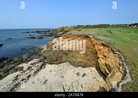 "Ile de Groix" (l'île au large des côtes de Bretagne, au nord-ouest de la France) : les roches, François Le Bail Réserve Naturelle, île de Groix. Les blocs en pierre à la bo Banque D'Images