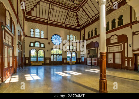 La gare de Sirkeci Turquie ISTANBUL ORIENT EXPRESS VUE INTÉRIEURE WAITNG OU ÉVÉNEMENT PRIX Banque D'Images