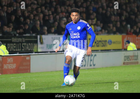 Burton upon Trent, Royaume-Uni. 29 Oct, 2019. Justin James de Leicester City (2) au cours de l'EFL Carabao Tasse ronde de 16 Correspondance entre Burton Albion et Leicester City au stade de Pirelli, Burton upon Trent, en Angleterre. Photo par Mick Haynes. Usage éditorial uniquement, licence requise pour un usage commercial. Aucune utilisation de pari, de jeux ou d'un seul club/ligue/dvd publications. Credit : UK Sports Photos Ltd/Alamy Live News Banque D'Images