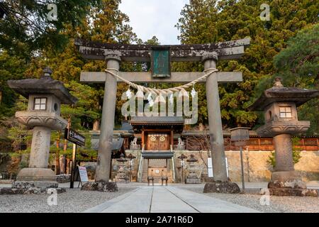 Torii Tor, Sakurayama Hachimangu,, Takayama, Gifu, Japon Banque D'Images