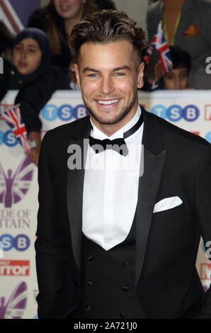 Chris Hughes sur le tapis rouge à la fierté de la Grande-Bretagne du Daily Mirror, Awards, en partenariat avec le BST, à l'hôtel Grosvenor House, Park Lane. Banque D'Images