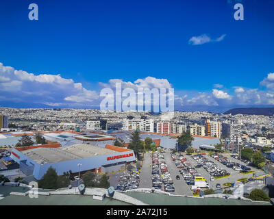 Quito, Équateur, 25 Octobre 2019 : Panorama de Quito, Équateur du volcan Pichincha. Banque D'Images