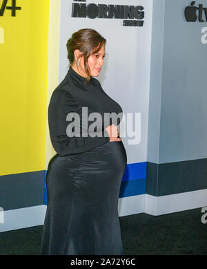 New York, États-Unis. 28 Oct, 2019. Ashley Graham assiste à la première mondiale de "l'Apple TV Le Matin Show' au Lincoln Center David Geffen Hall (Photo par Lev Radin/Pacific Press) Credit : Pacific Press Agency/Alamy Live News Banque D'Images