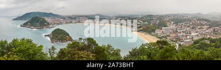 Vue panoramique sur la plage de La Concha à San Sebastian, l'Euskadi. Espagne Banque D'Images