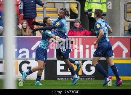 Scott Kashket des Wycombe Wanderers fête son but avec Rolando Aarons (prêté par Newcastle United) de Wycombe Wanderers pendant le Sky Bet Lea Banque D'Images