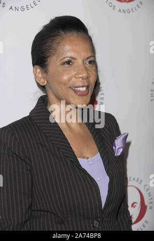 28 octobre 2019, Los Angeles, Californie, USA : PENNY JOHNSON JERALD assiste à la Shakespeare simplement : Le Marchand de Venise, mis en scène une lecture de prestations pour soutenir le centre de Los Angeles, de Shakespeare à Walt Disney Concert Hall à Los Angeles, Californie. (Crédit Image : © Charlie Steffens/Zuma sur le fil) Banque D'Images